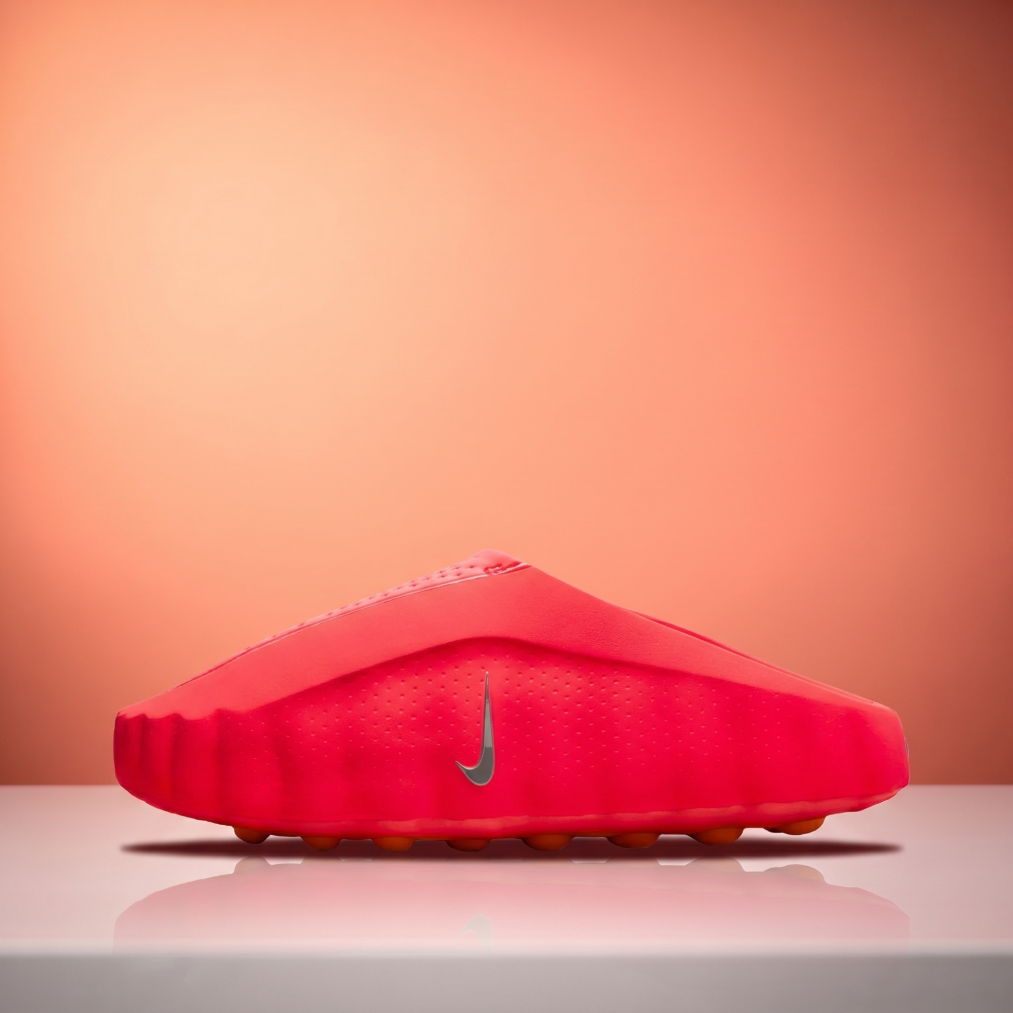 Nike Mind 001 — Solar Red