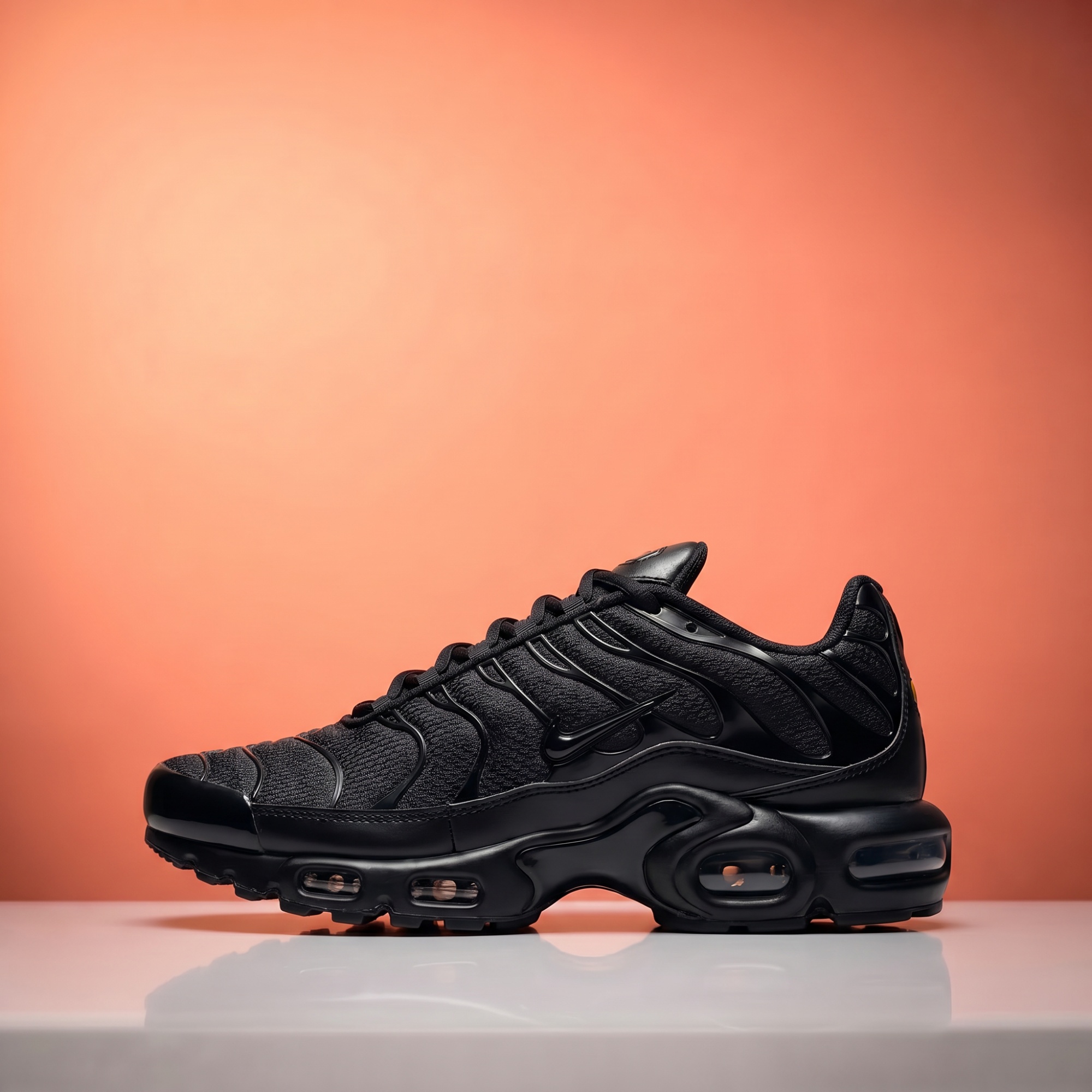 Nike Air Max Plus — Triple Black